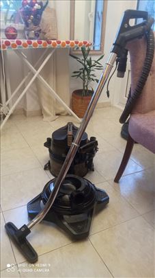 Rainbow usisivac na vodu