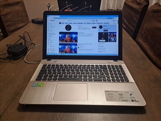 Asus R541U- 15.6 inca, i5, RAM 12GB DDR4