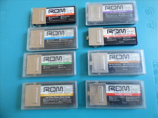 CASIO 8 Rom Pack-ova za klavijature + knjižice