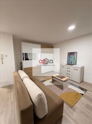 Dvosoban  Renoviran Stan Rotkvarija 500 Eura