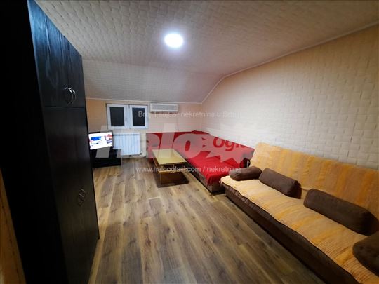 Garsonjera u Kumodrazu