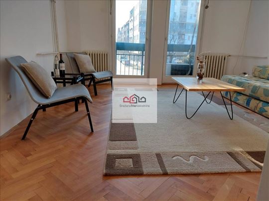 Grbavica Jednosoban Stan Sa Parking Mestom 350 Eur