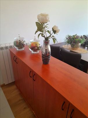 Izuzetna komoda za sve namene