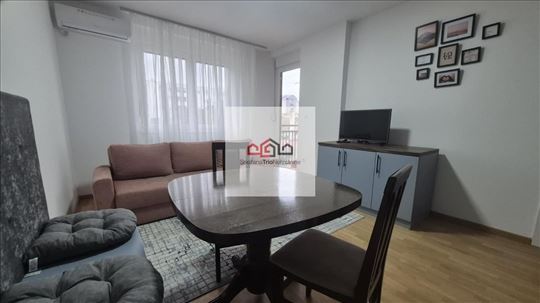 Jednoiposoban Stan OdliČna Lokacija 400 Eura