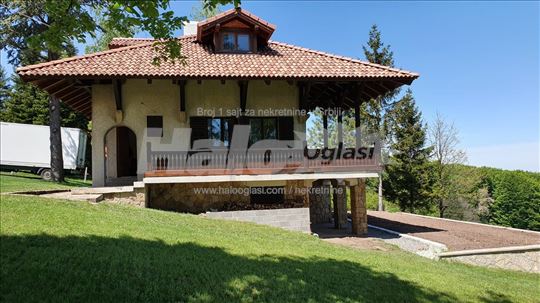 Vikendica kuca na prodaju-Rajac