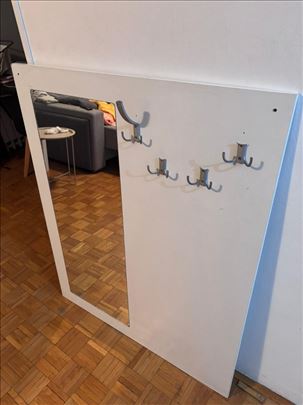 Civiluk sa ogledalom