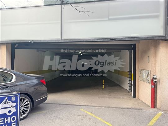 Garazno mesto Sazonova 5