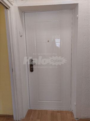 Izdaje se jednosoban stan
