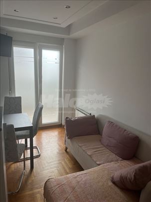 Izdajem stan kod djeram pijacw 2.5