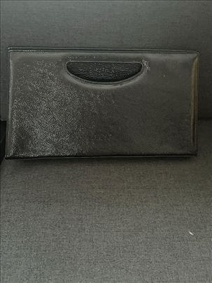 Mona kožna lakovana torbica