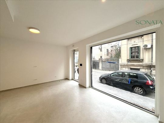 Odličan lokal sa izlogom od 30m2, Koste Stojanovća