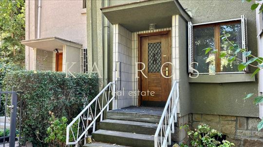 Senjak, Temišvarska–townhouse sa baštom i terasama