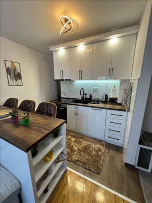 Centar 1.5 namešten od 01.02