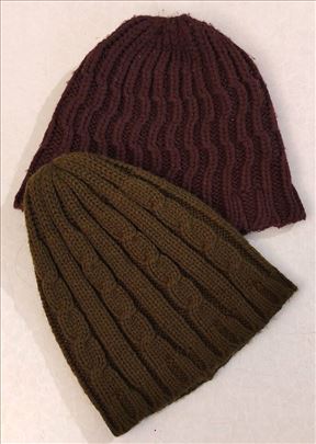 Dve Luksuzne ručno pletene kape za 999 din 