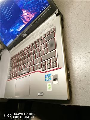 Fujitsu Lifebook E743 i5,128ssd,4gb