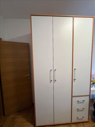Ormar za garderobu