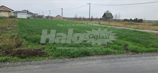 Plac - 5,5 ari - KO Bečmen