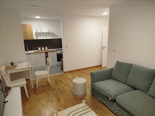 Prelep stan na lepoj lokaciji