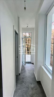 Salonac, dvosoban, uknjižen, centar, retko! ID#142