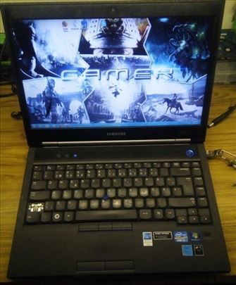 Samsung NP400B5B,i5,2 grafike