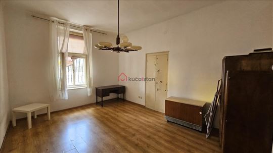 Savršena lokacija! Odlična prilika za investiciju!