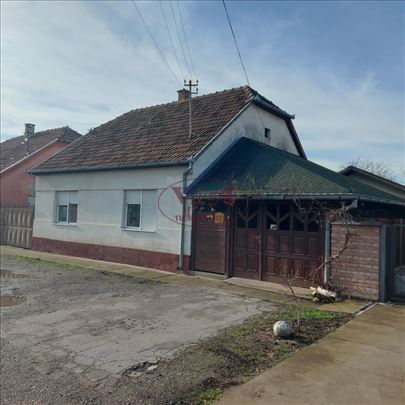 Srbobran, komforna kuća sa proizvodnom halom