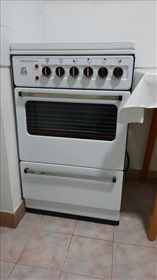 Elektricni sporet sa 4 ringle