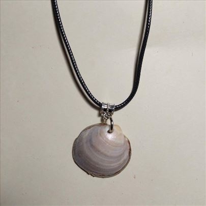 Ogrlica sa prirodnom školjkom 1