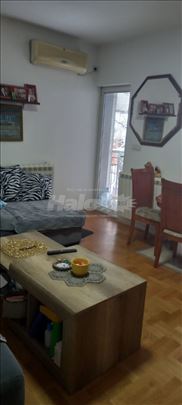 Zemun Polje 2.5 56m2 + podrum 6m2