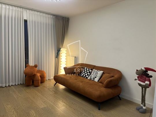 BW Verde sa garažnim mestom ID#13513