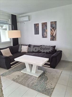 Dvosoban stan sa garaznim mestom _ Podbara