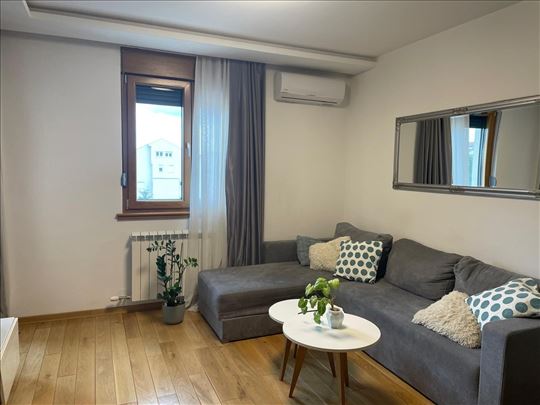 Dvosoban stan u kvalitetnoj novogradnji