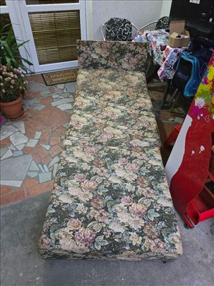 Fotelja na razvlacenje