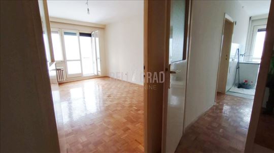 Funkcionalan 2.0 stan, odlična lokacija