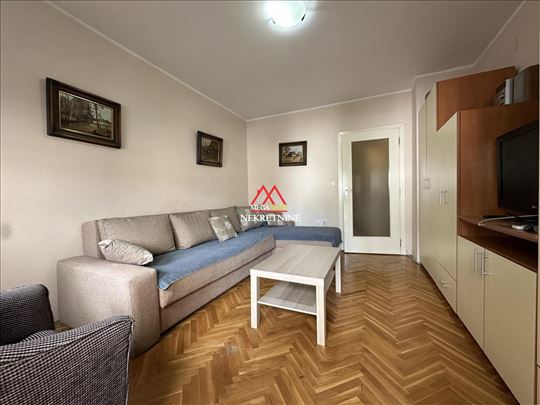 Garsonjera - 26m2 - Grbavica