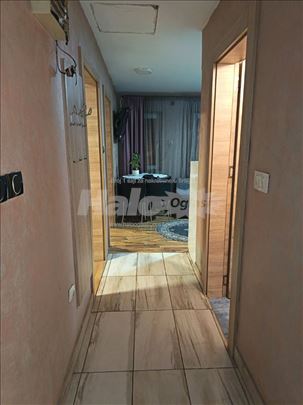 Izdaje se stan na Altini