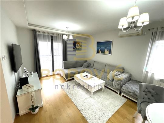 Lekino brdo-Kruševačka, 62m2, lux, garaža