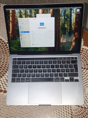 MacBook Pro 13-inch 2020 Four Thunderbolt 3 ports 