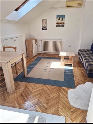 Nameštena garsonjera na Bul.Oslobođenja