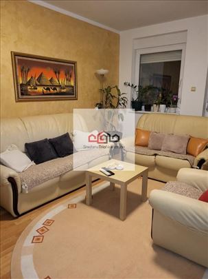 Podbara Trosoban Stan 700 Eura