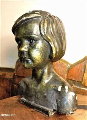 Prelepa skulptura iz 1975. godine