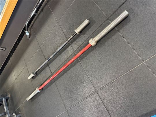 Šipke 15kg ( crvena ) ; 10kg (crna ) olimpijska