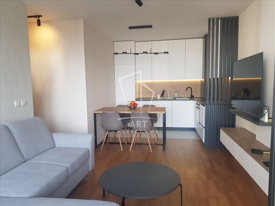 Sunnivill ,sa pogledom na Dunav ID#9676111