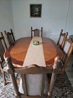 Trpezarijski sto i 6 stolica