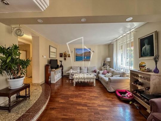 Duplex u srcu Vračara, mereno 150m2 ID#13520