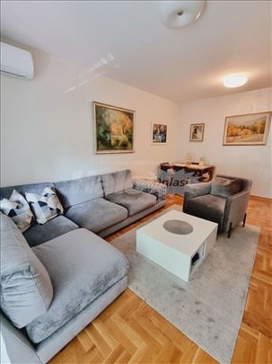 Jedinstven stan na super lokaciji-fakultet Megatre