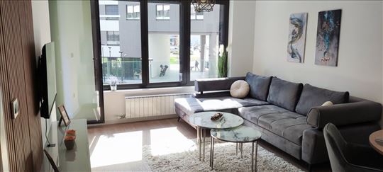 Prelep stan u komplexu The One, sa garažom 