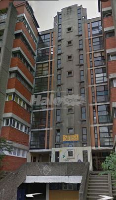 Prodaje se garaza u neposrednoj blizini Arene