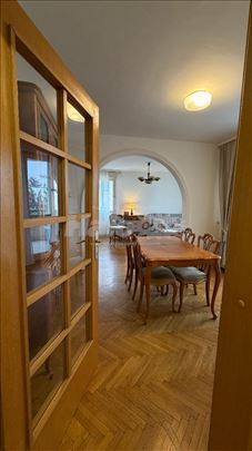 54m2 Namesten stan na Banovom Brdu