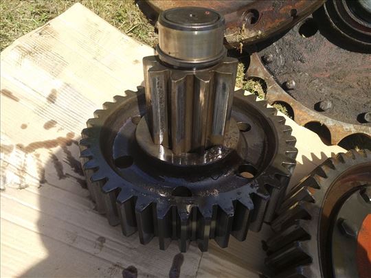 Dupli zubčanik za buldozer tg 140